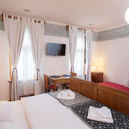 Pr'Gavedarjo Eco Heritage B&B Kranjska Gora Habitación foto